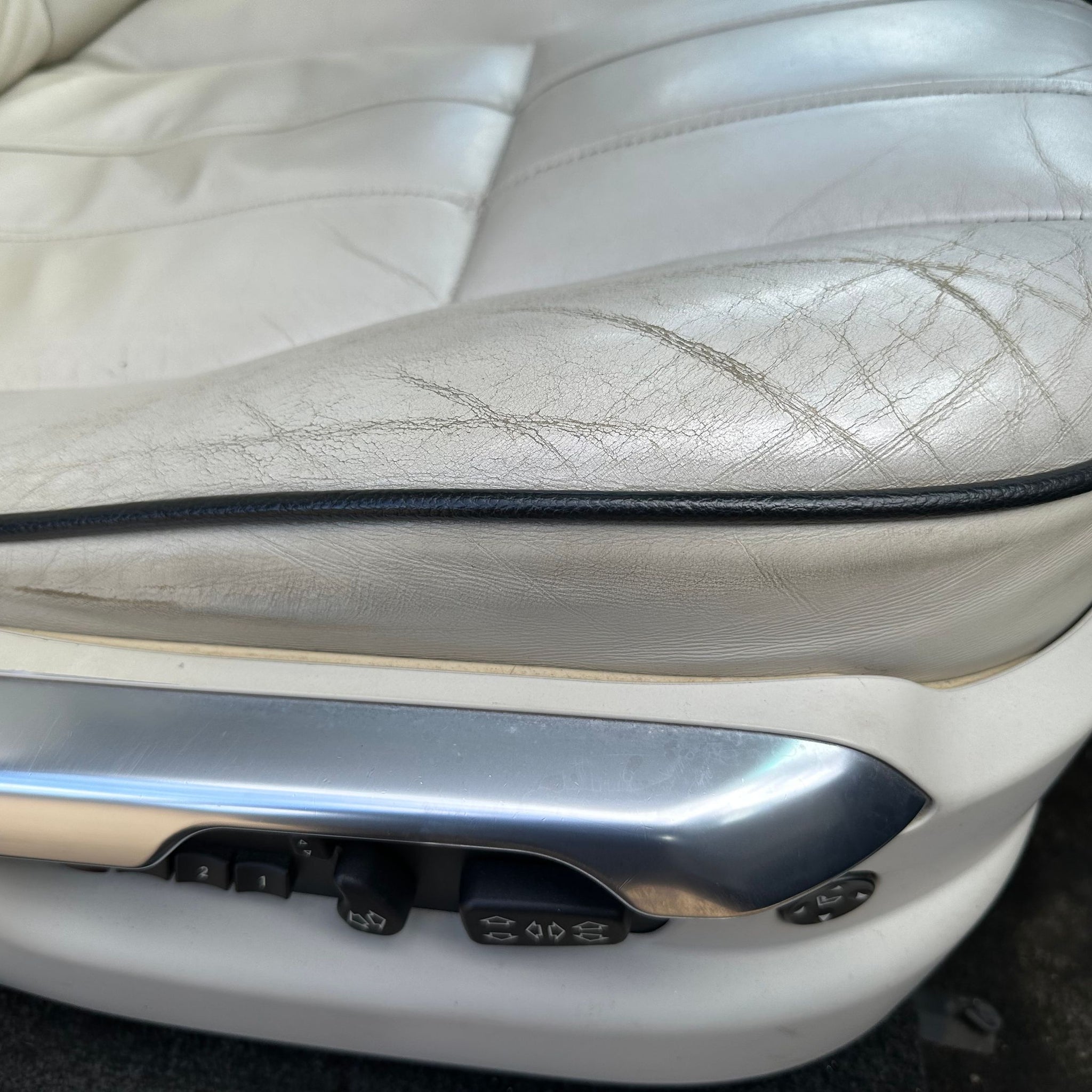 RANGE ROVER VOGUE L322 DRIVER SIDE FRONT SEAT 2011
