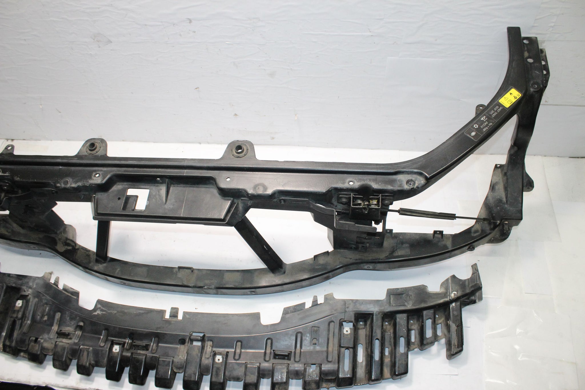 2014 RANGE ROVER VOGUE L405 Front Slam Panel with Locks