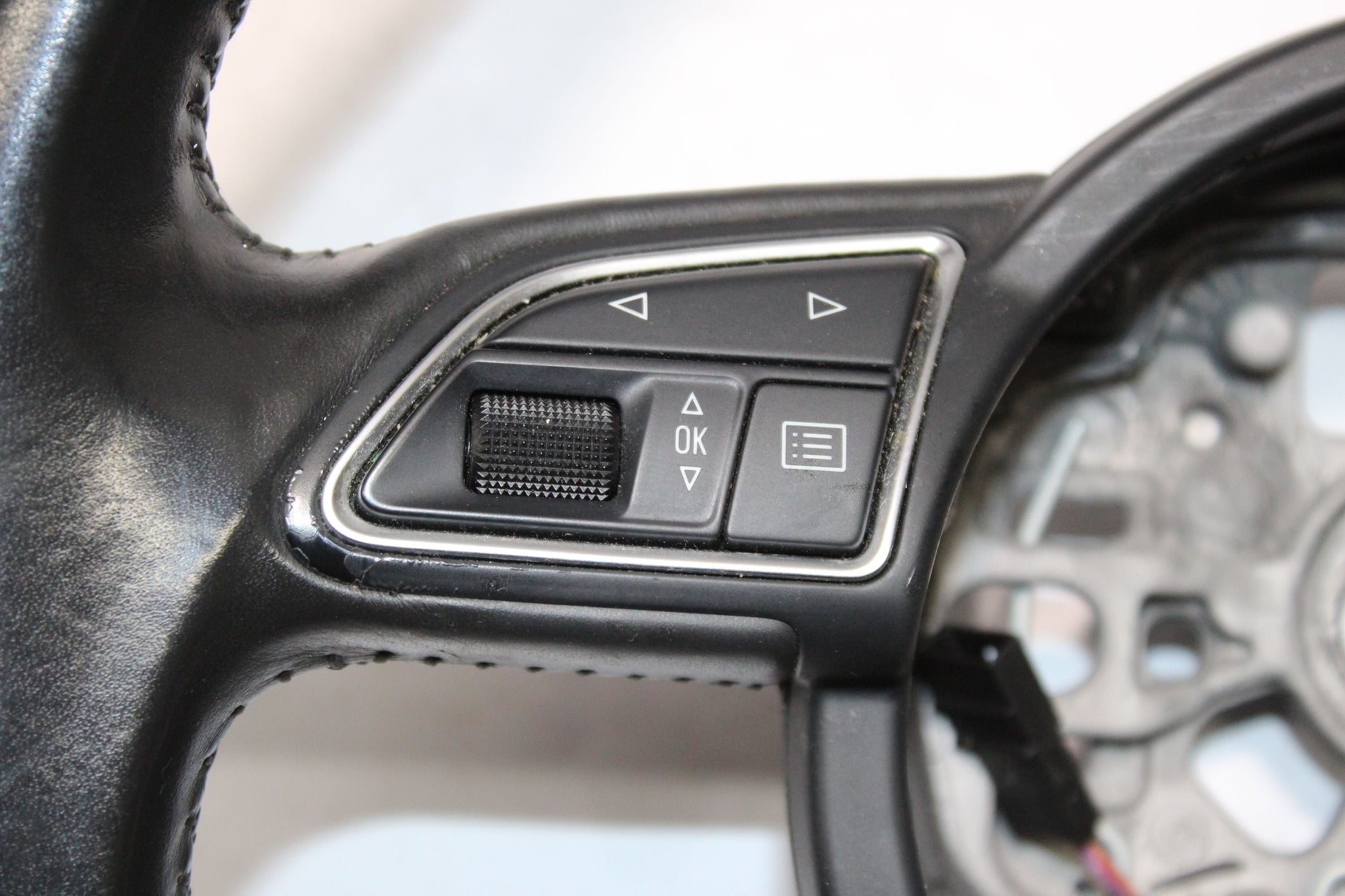 2011 AUDI A1 Multifunction Steering Wheel