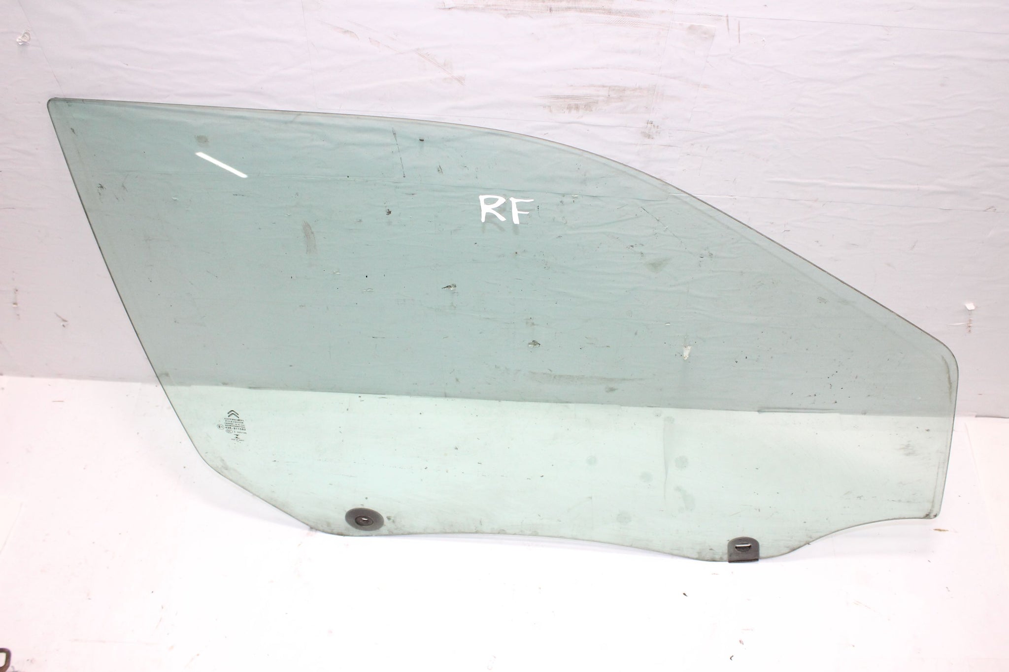 2018 CITROEN C4 CACTUS Right side Front Door Window Glass