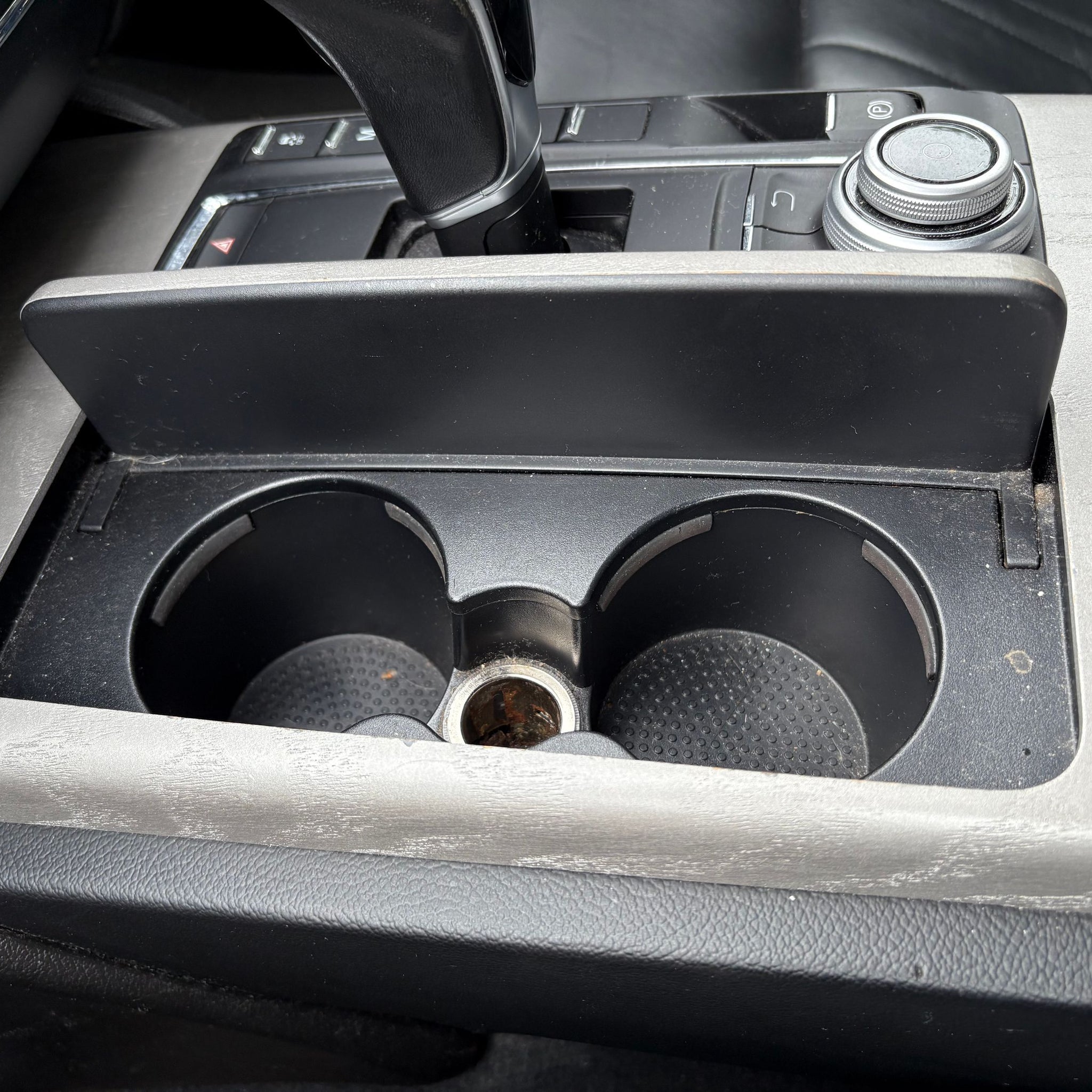 2017 MASERATI GHIBLI CENTRE CONSOLE TRIM CUP HOLDERS