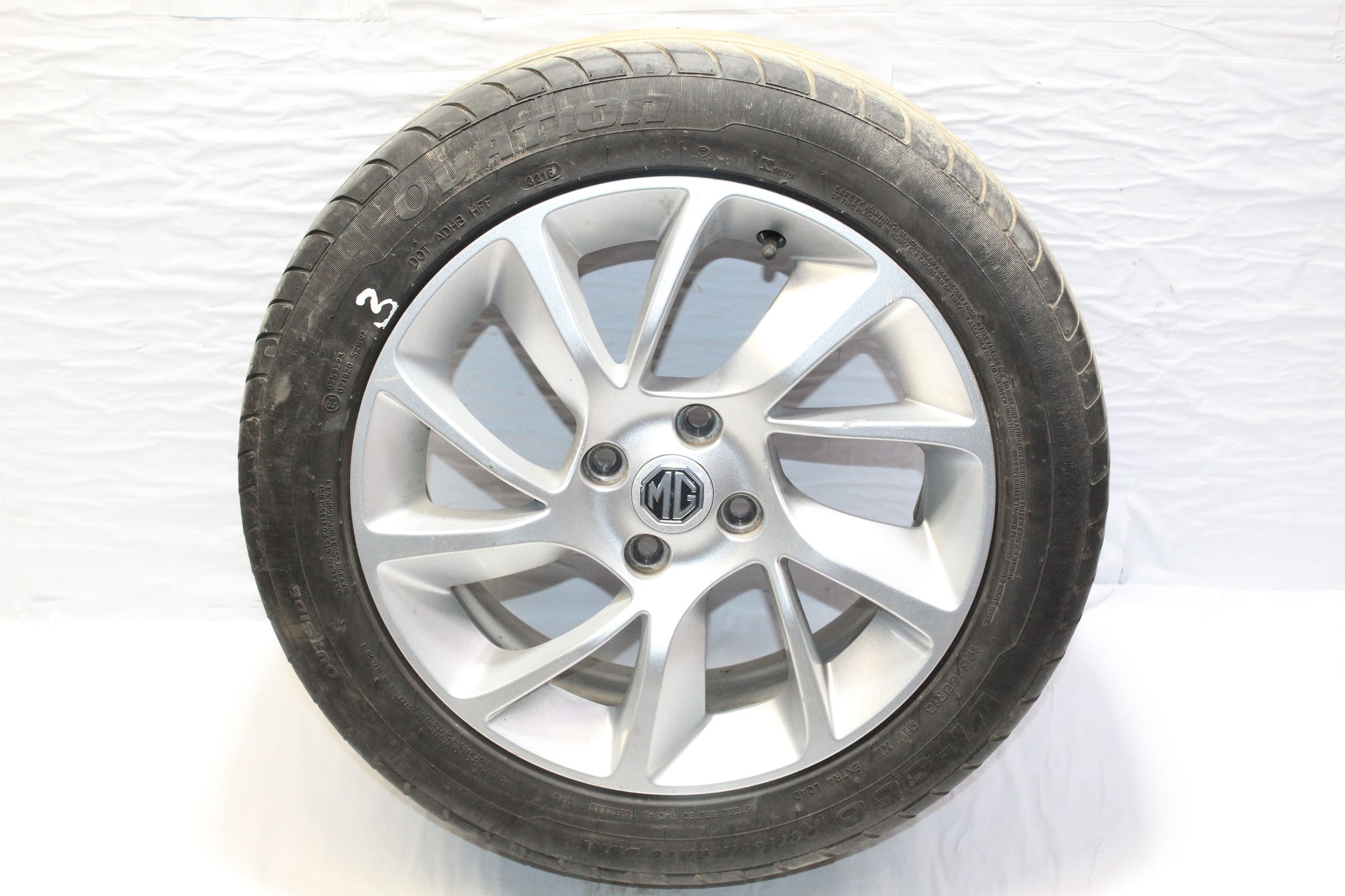 2014 MG MG3  Alloy Wheel with Tyre 195 / 55 R16 3.3MM