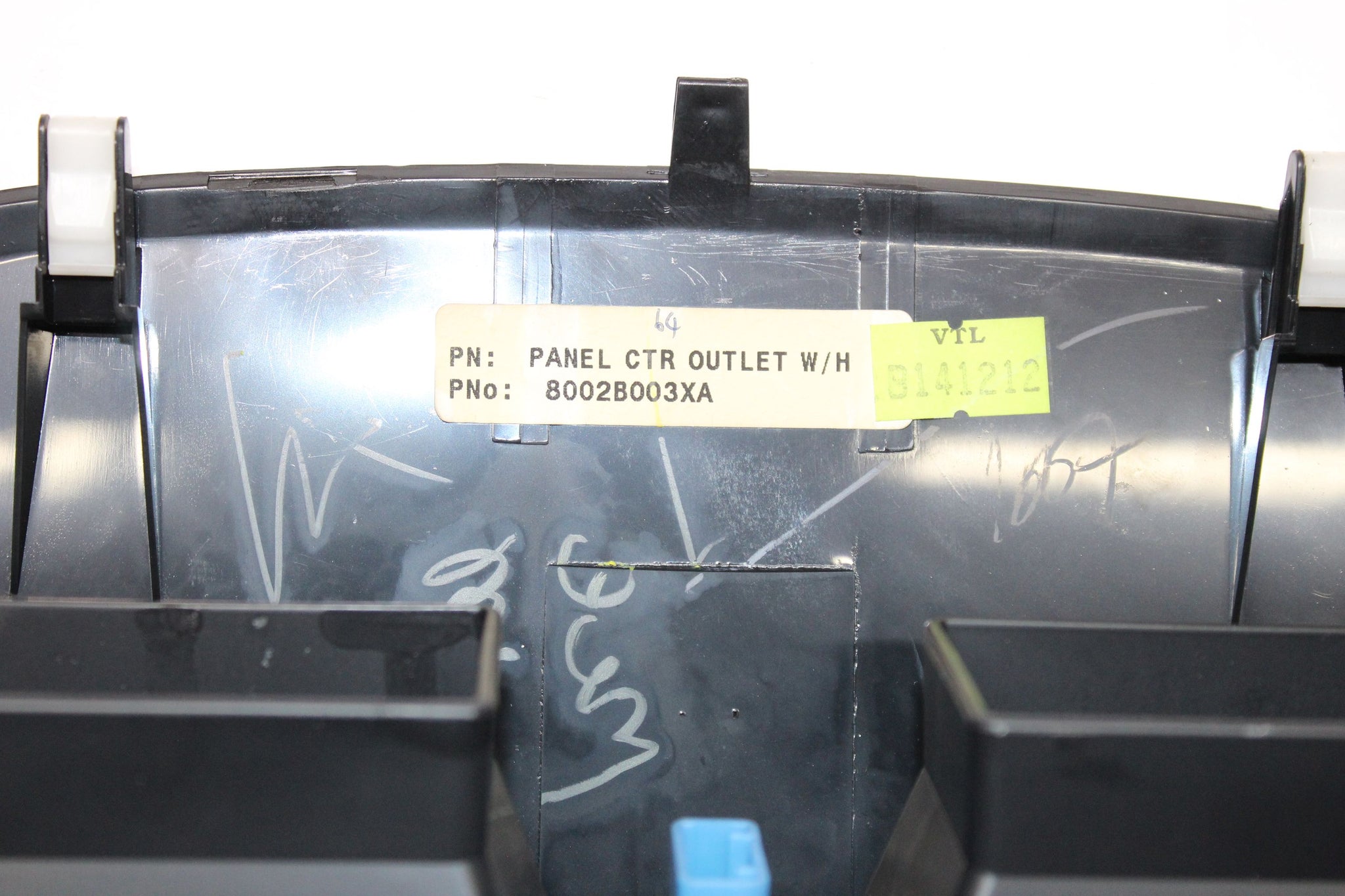 2013 MITSUBISHI MIRAGE Centre Console Air Vent 8002B003XA