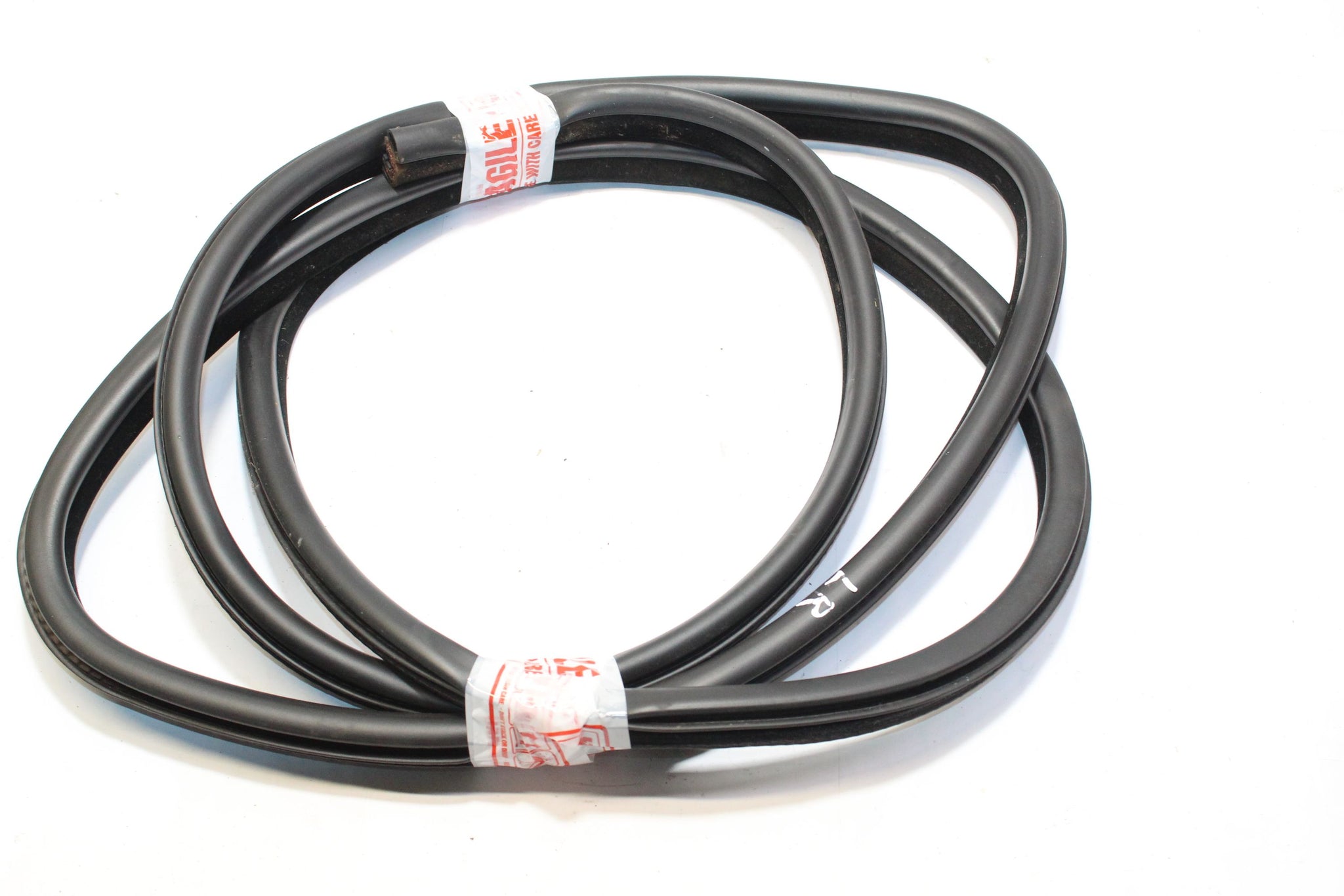 2011 RANGE ROVER VOGUE L322 Left side Rear Door Seal Rubber