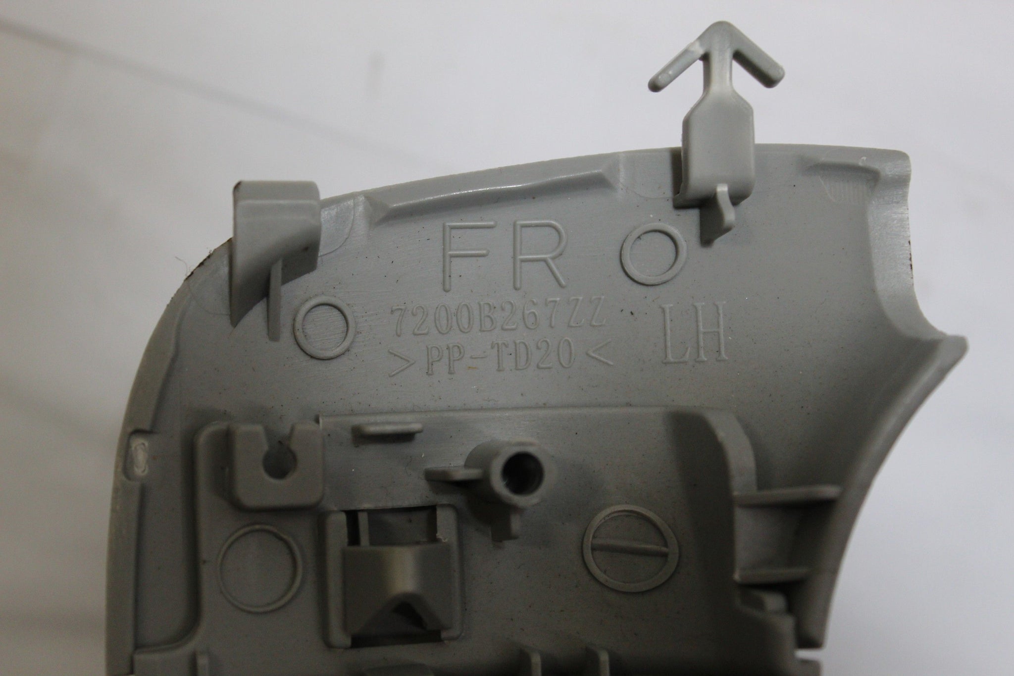 2015 MITSUBISHI ASX Panoramic Glass Trim Molding Pair 7200B273ZZ 7200B268ZZ