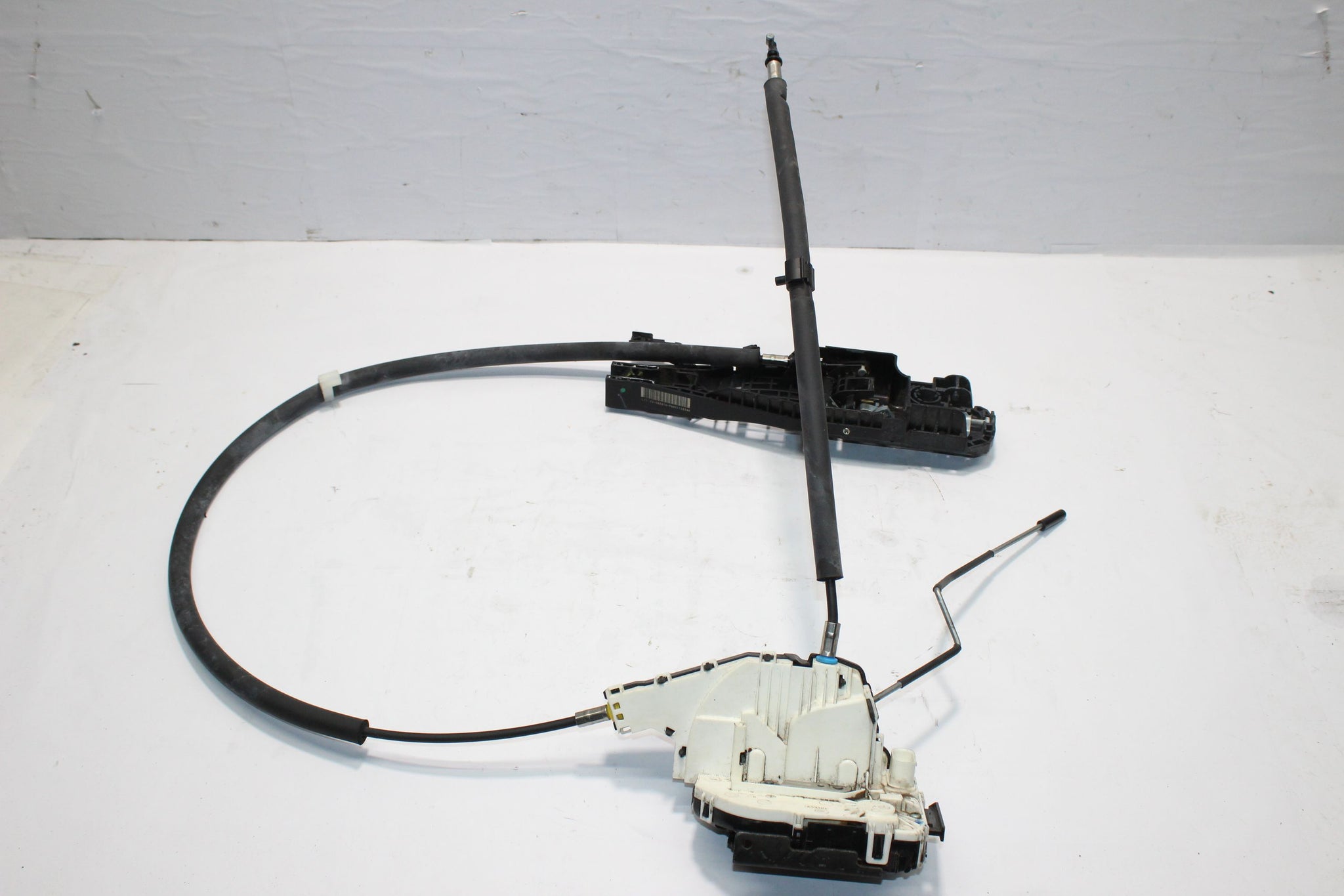 2017 MASERATI GHIBLI Left side Front Door Lock 670100891