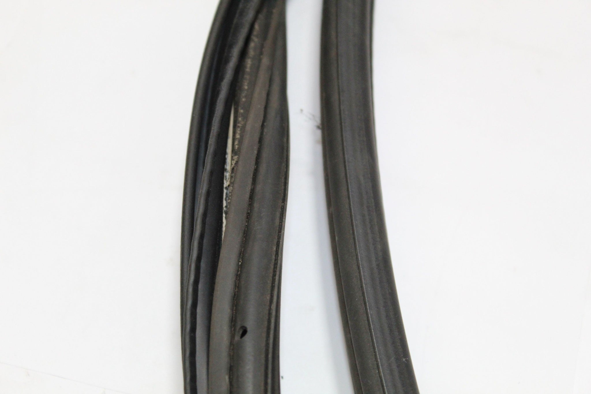 2011 PEUGEOT 107 Rear Tailgate Seal Rubber