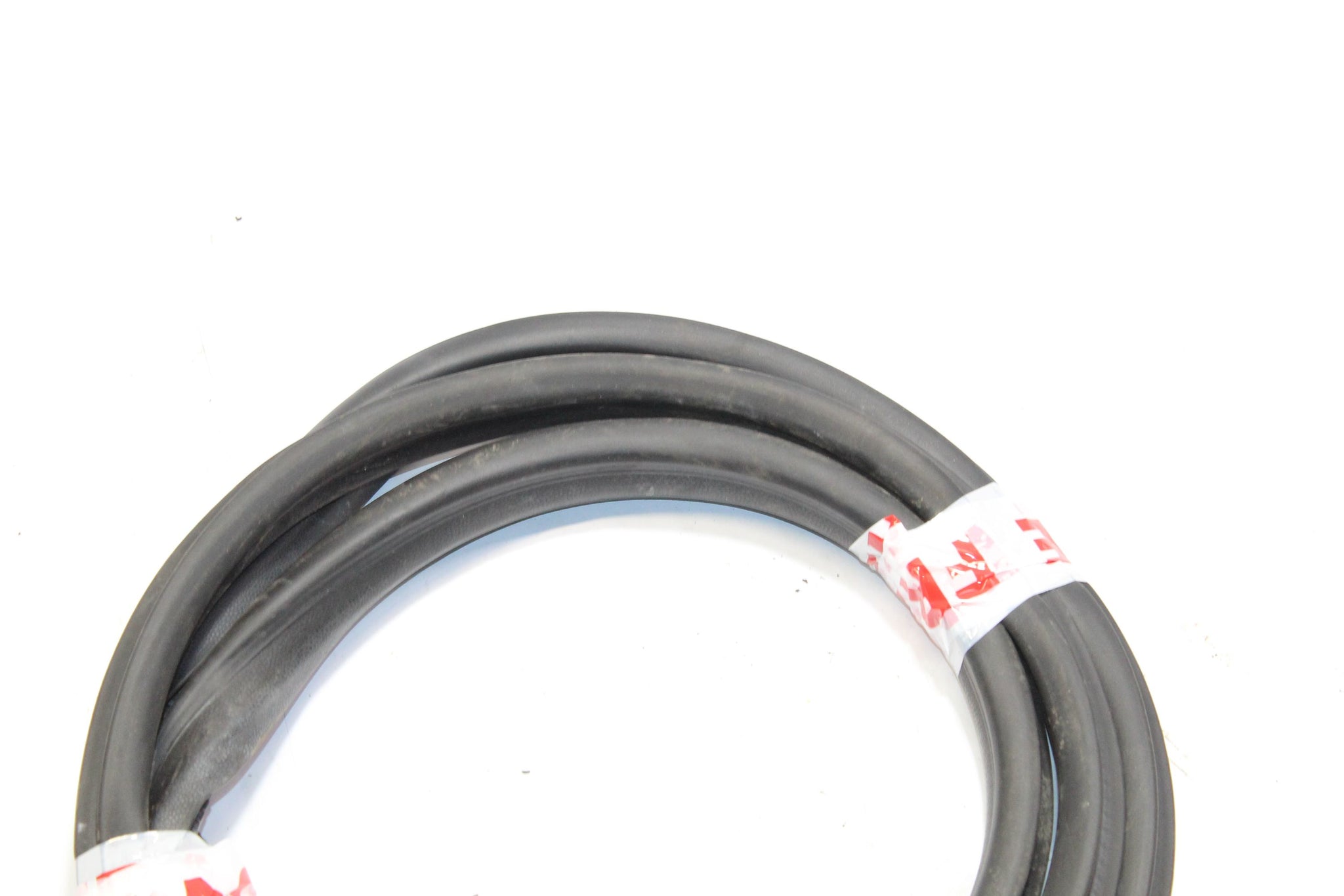 2016 FORD ECOSPORT Right side Rear Door Seal Rubber