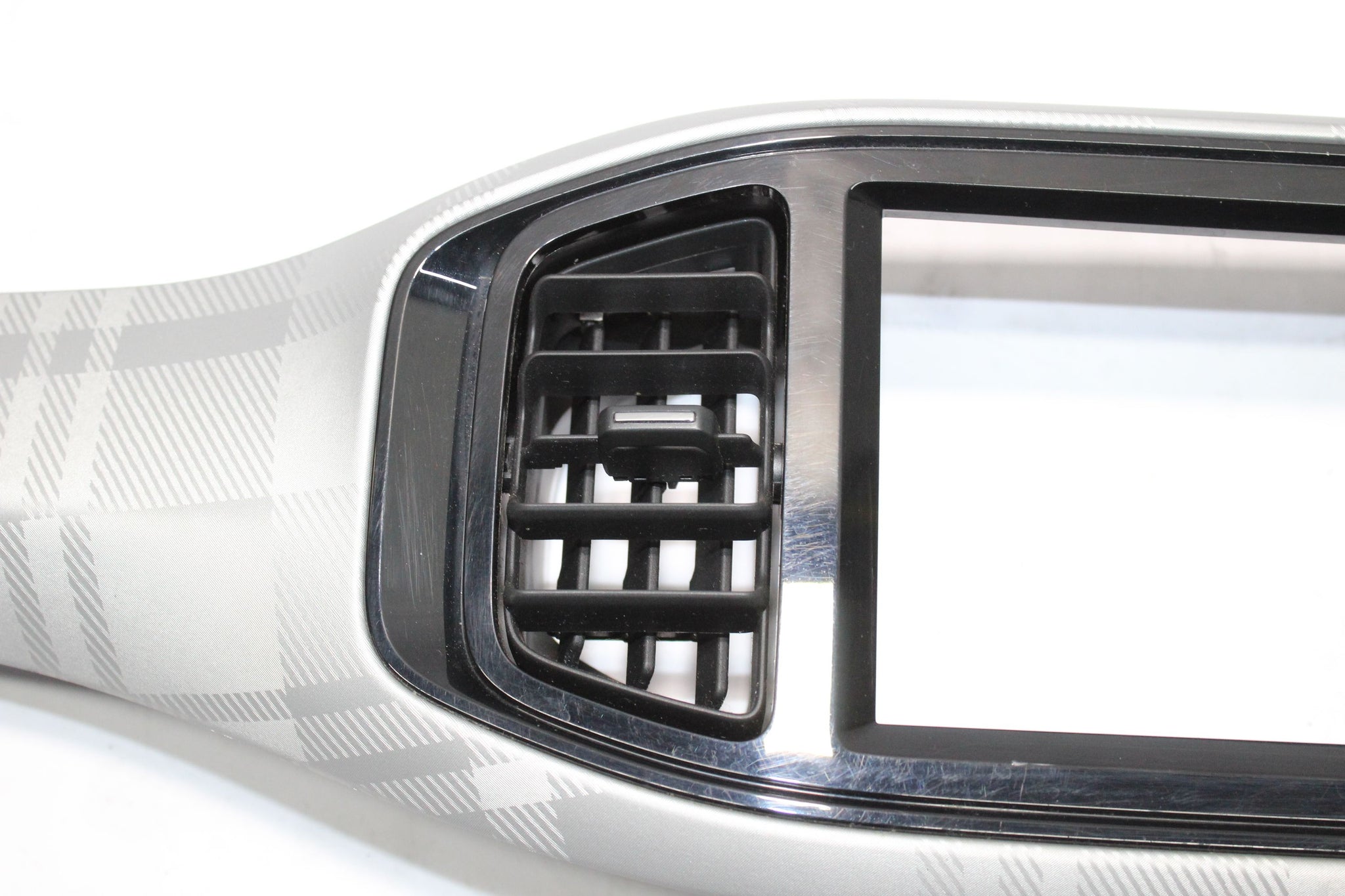2019 MG MG3 Dashboard Centre Air Vent Trim Panel 10356010