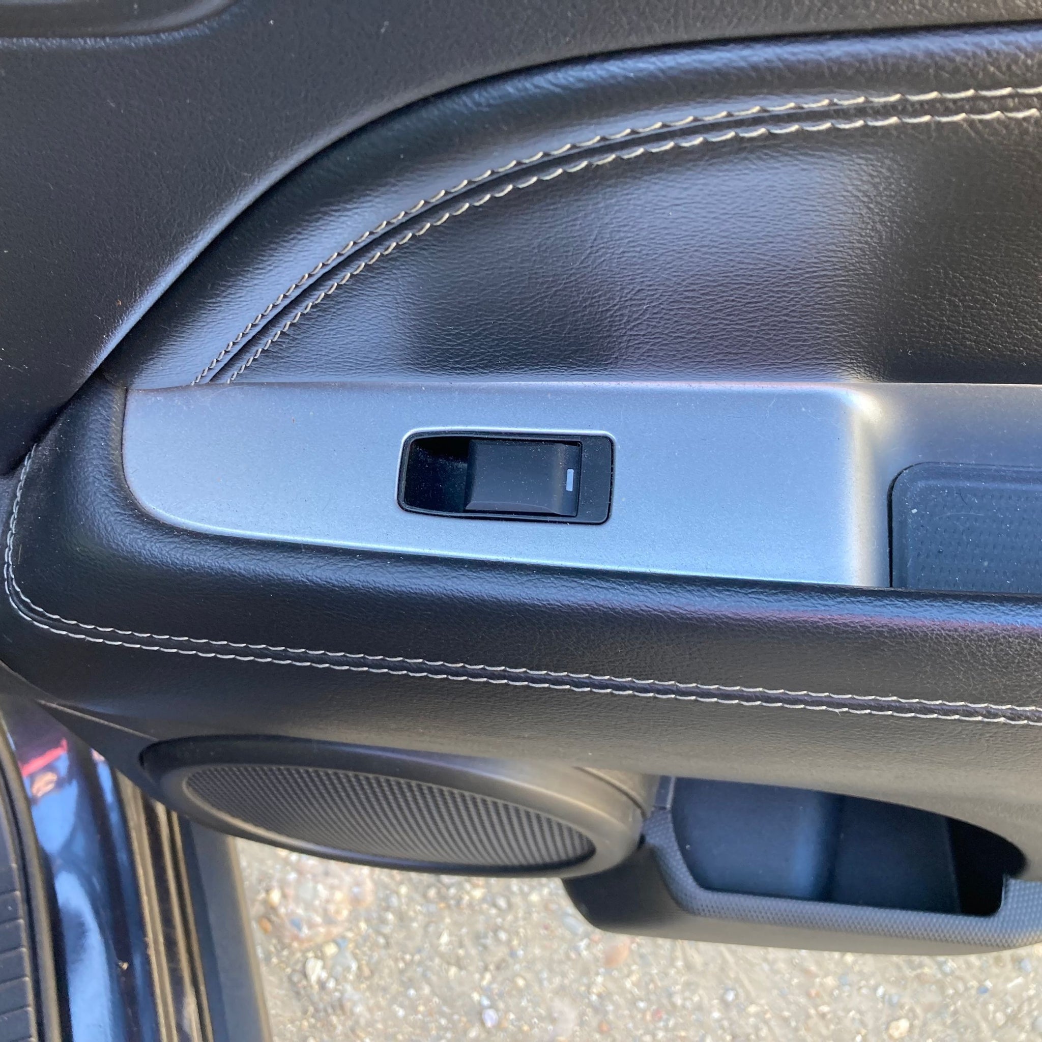 2014 JEEP COMPASS DRIVER SIDE REAR COMPLETE DOOR