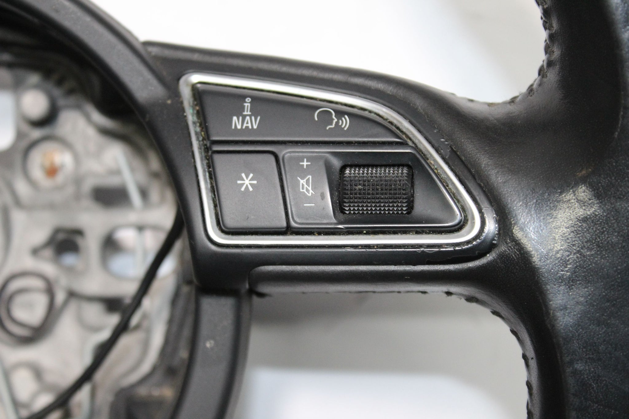 2011 AUDI A1 Multifunction Steering Wheel
