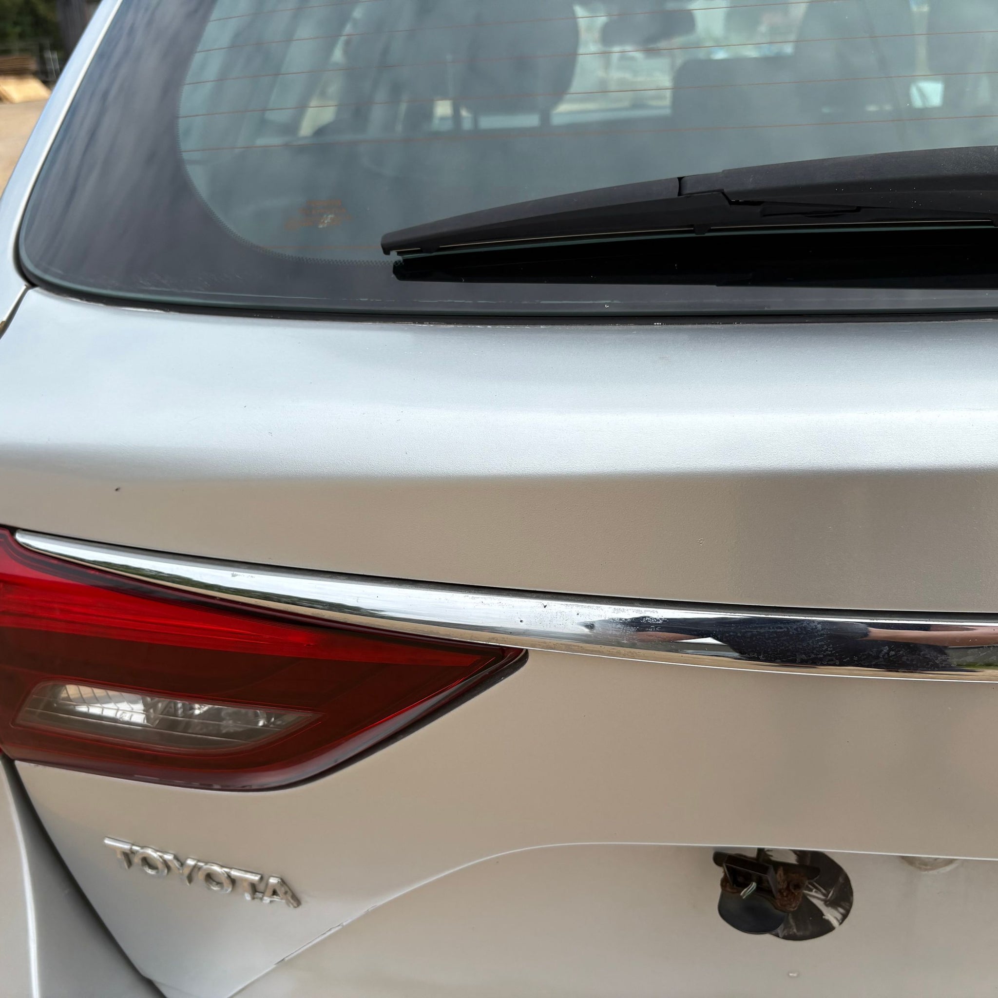 2016 TOYOTA AVENSIS ESTATE COMPLETE TAILGATE BOOT