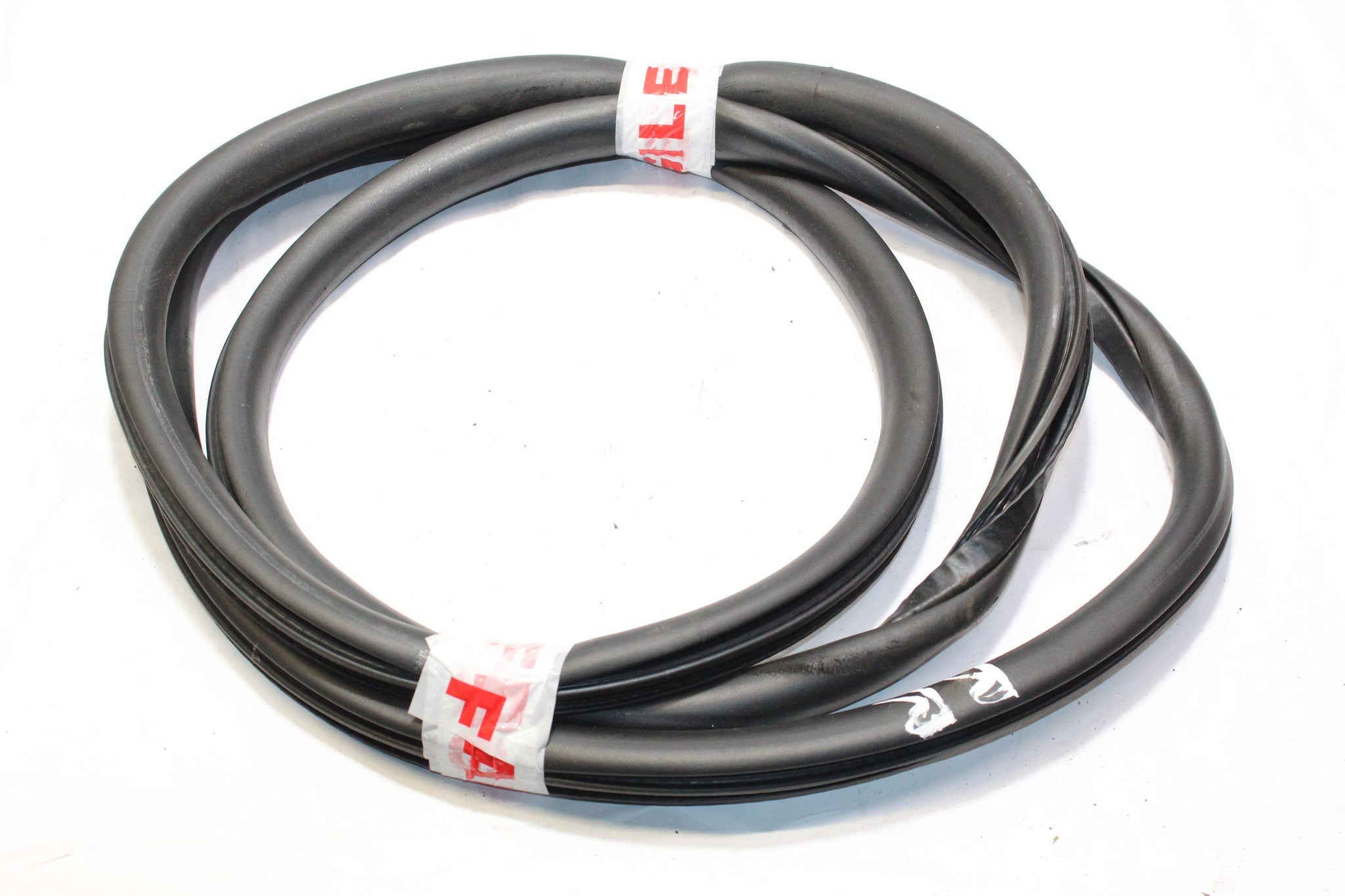 2015 CITROEN C4 GRAND PICASSO Right side Rear Door Seal Rubber