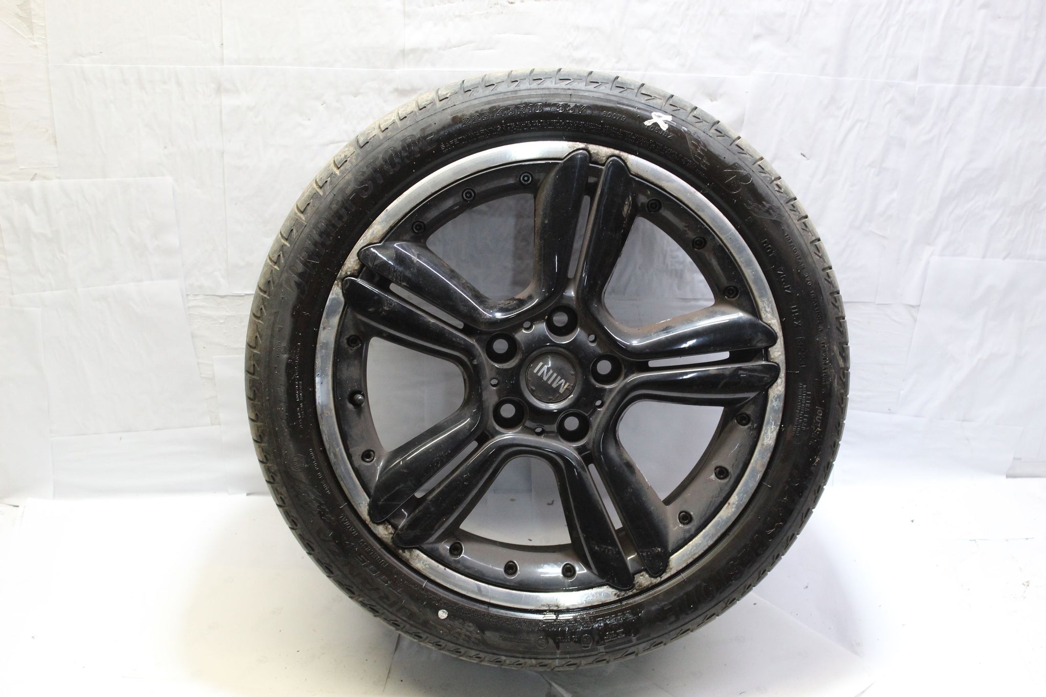 2014 MINI PACEMAN R61 Alloy Wheel with Tyre 225 / 45 R18 5.6MM