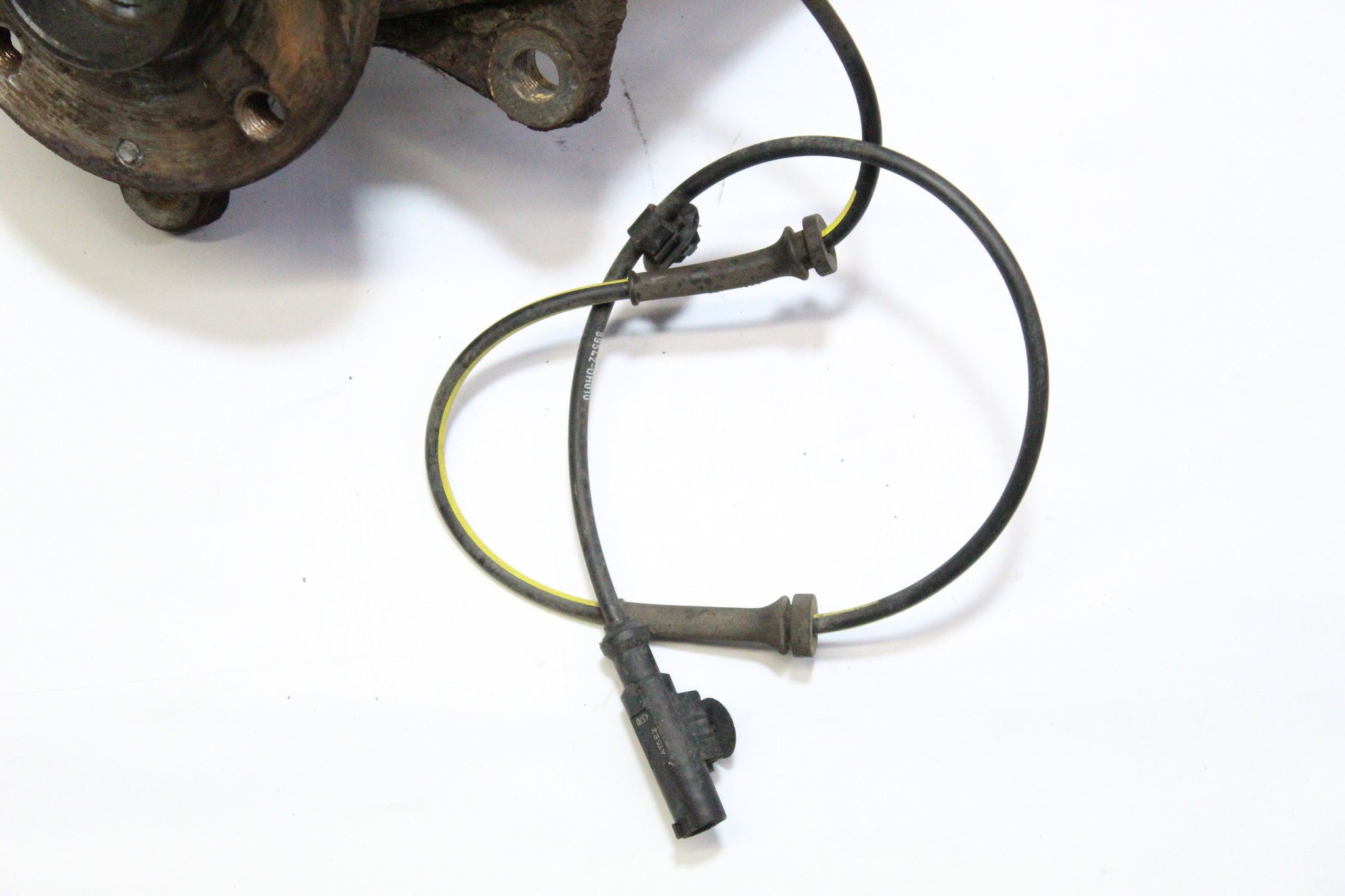 2011 PEUGEOT 107 1.0 Right side Front Wheel Hub