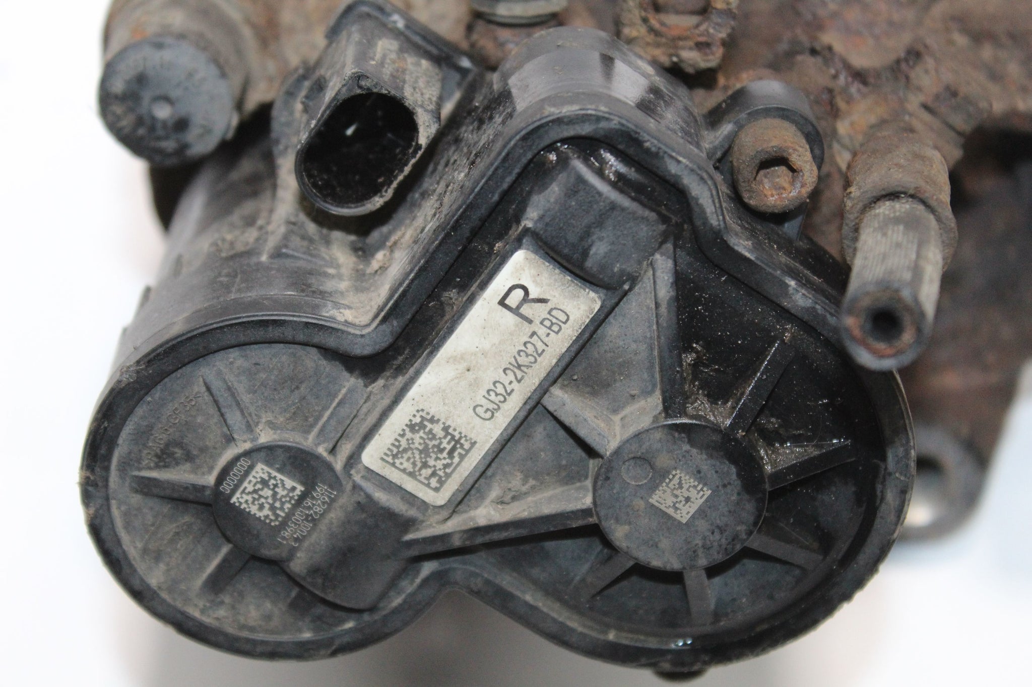2016 RANGE ROVER EVOQUE 2.0 Right side Rear Brake Caliper GJ32-2K327-BD
