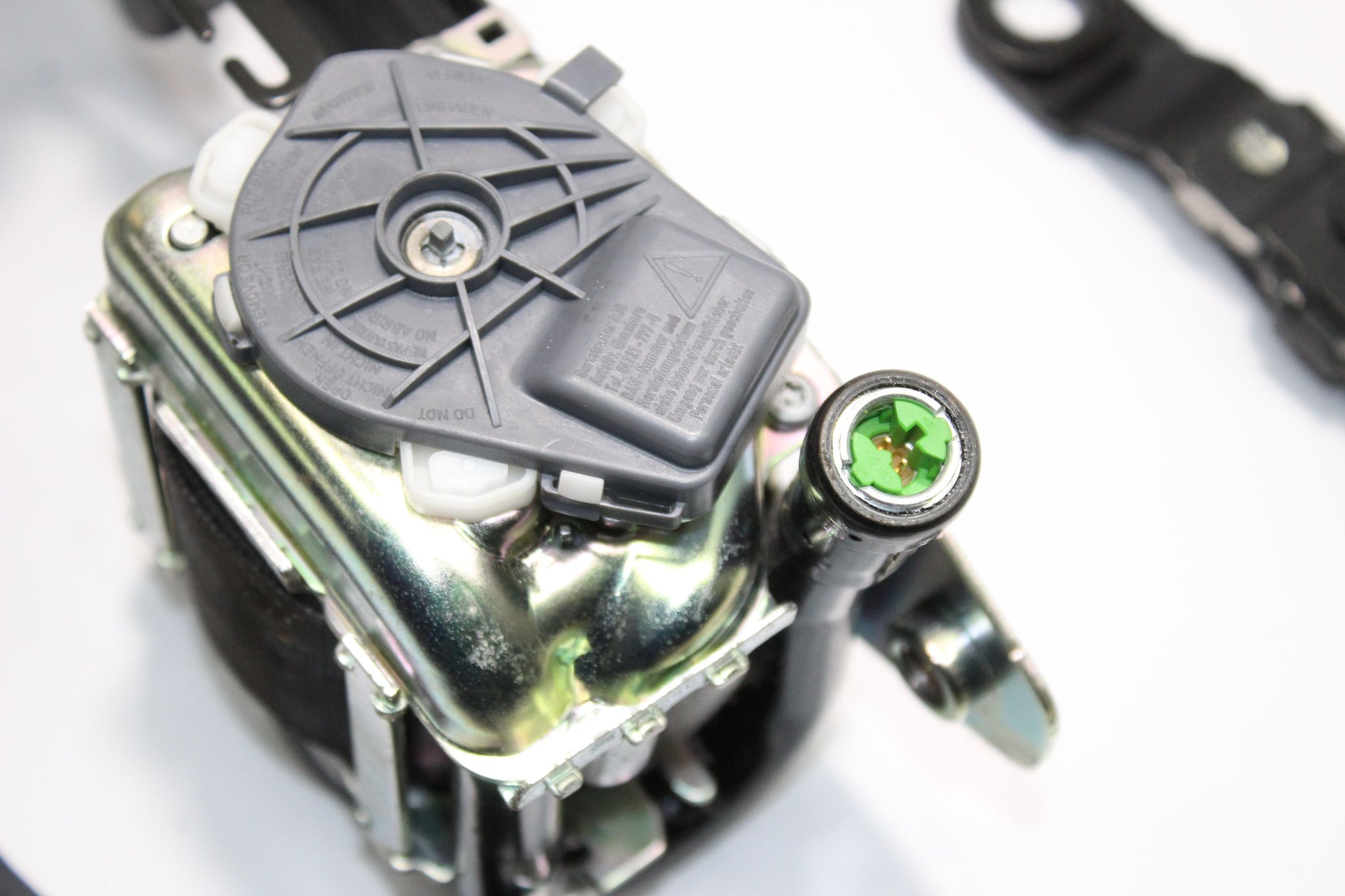 2011 VOLVO S60 Left side Front Seat Belt 616155700