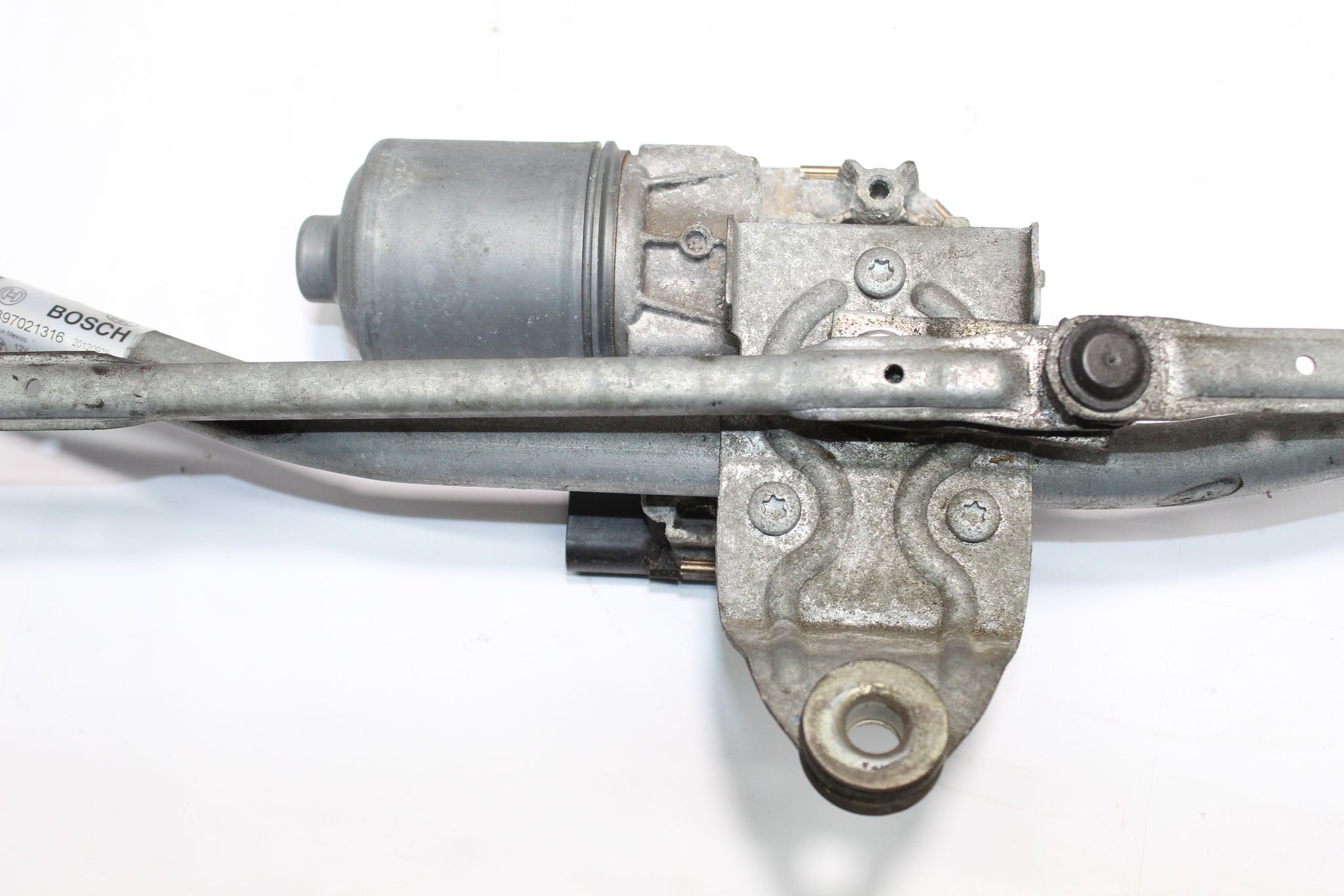 2012 BMW X3 F25 Front Wiper Motor Linkage 7213290