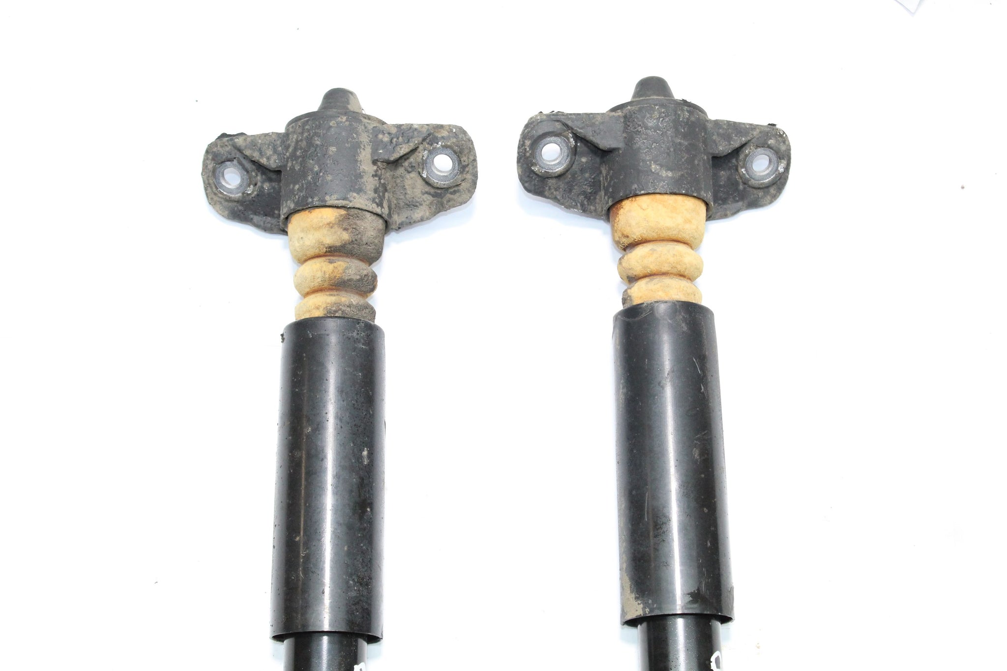 2017 HYUNDAI I30 MK3 1.4 Rear Shock Absorber Pair 55300-G4AA0