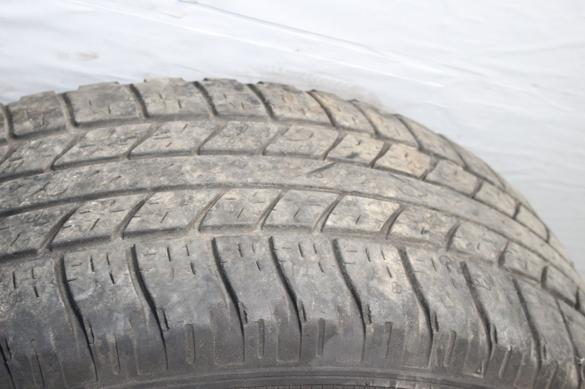 2016 RANGE ROVER EVOQUE Alloy Wheel with Tyre 235 / 60 R18 5.5MM