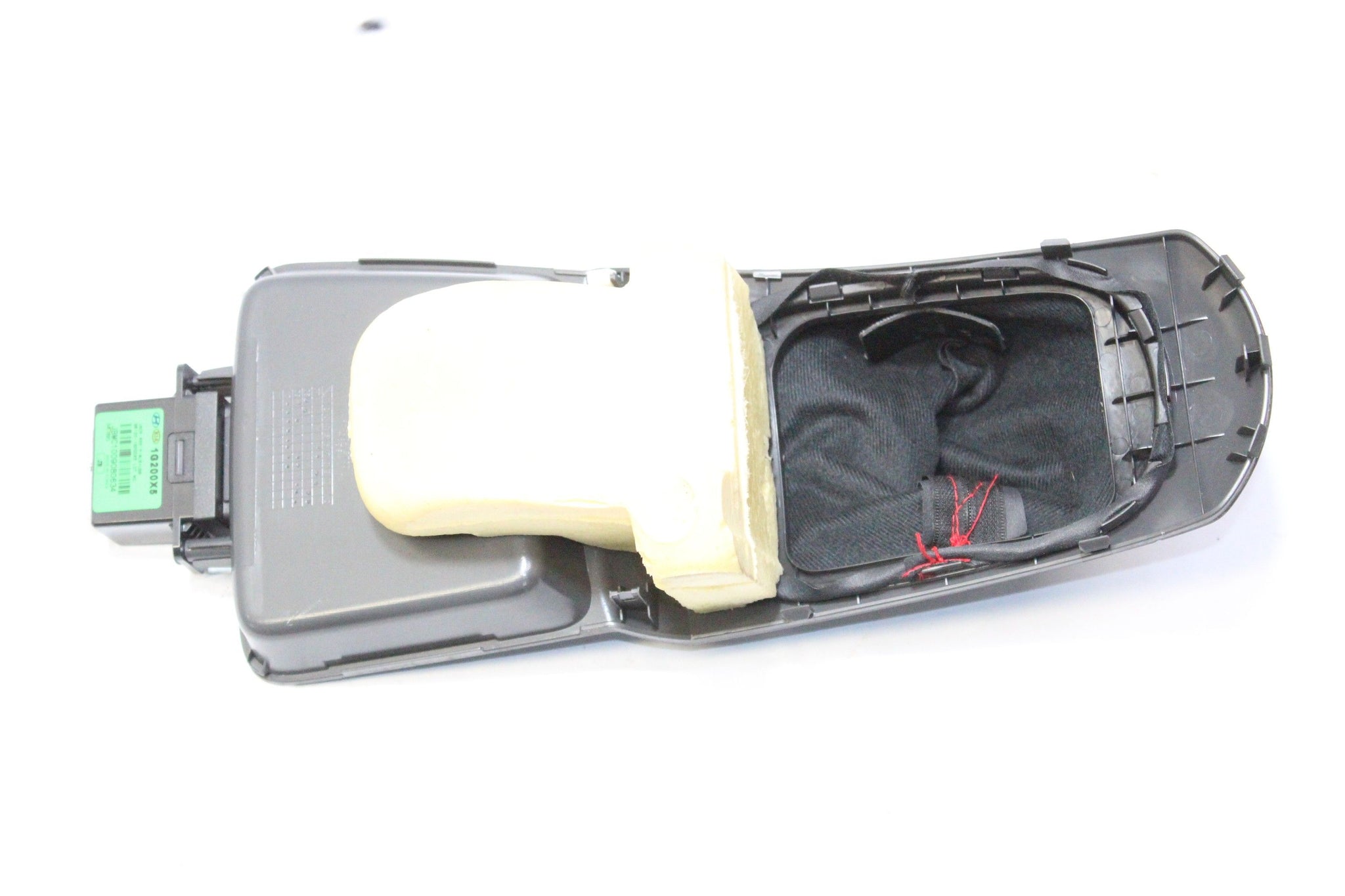 2011 KIA RIO  Centre Console Gear Selector Surround Trim