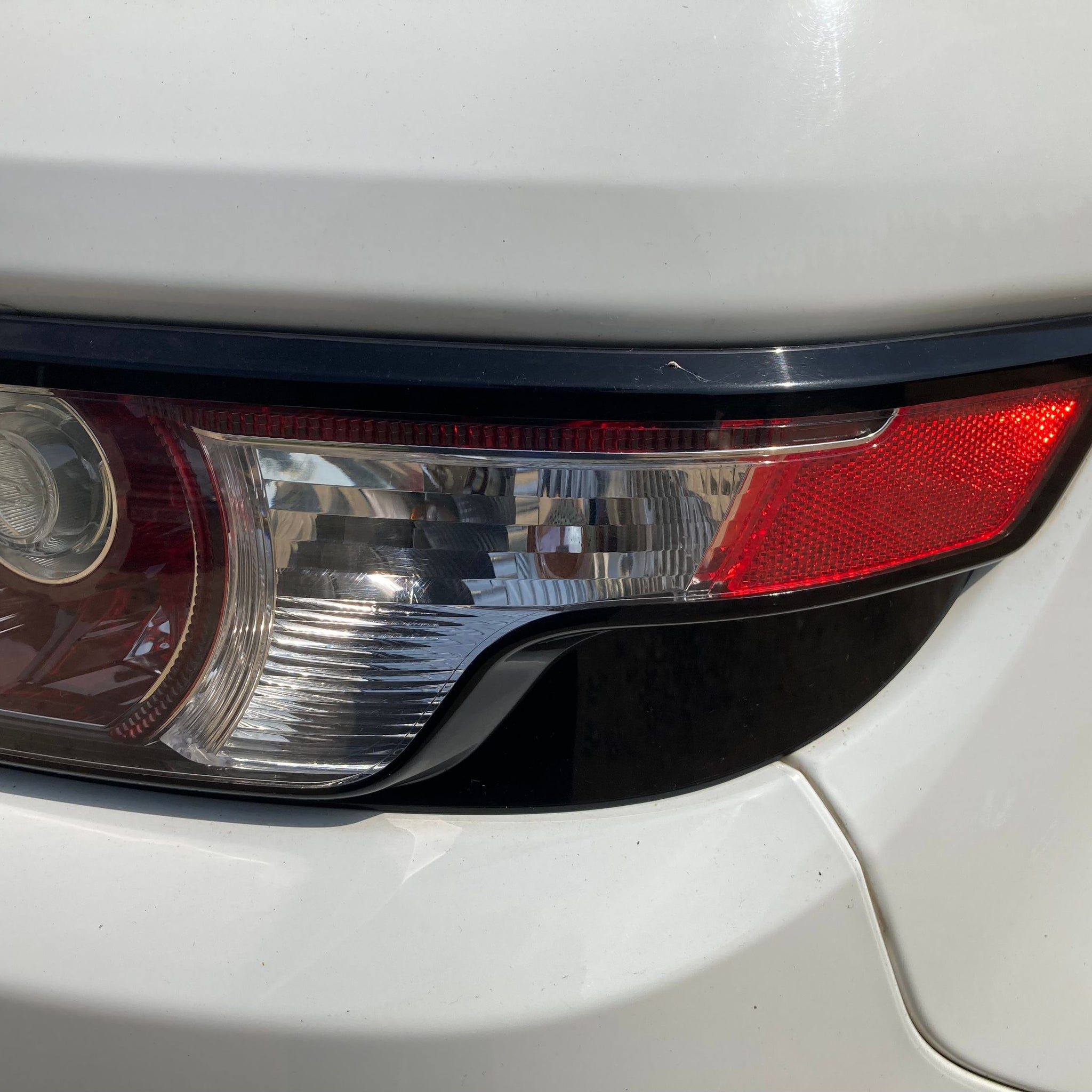 2012 RANGE ROVER EVOQUE RIGHT SIDE REAR TAIL LIGHT