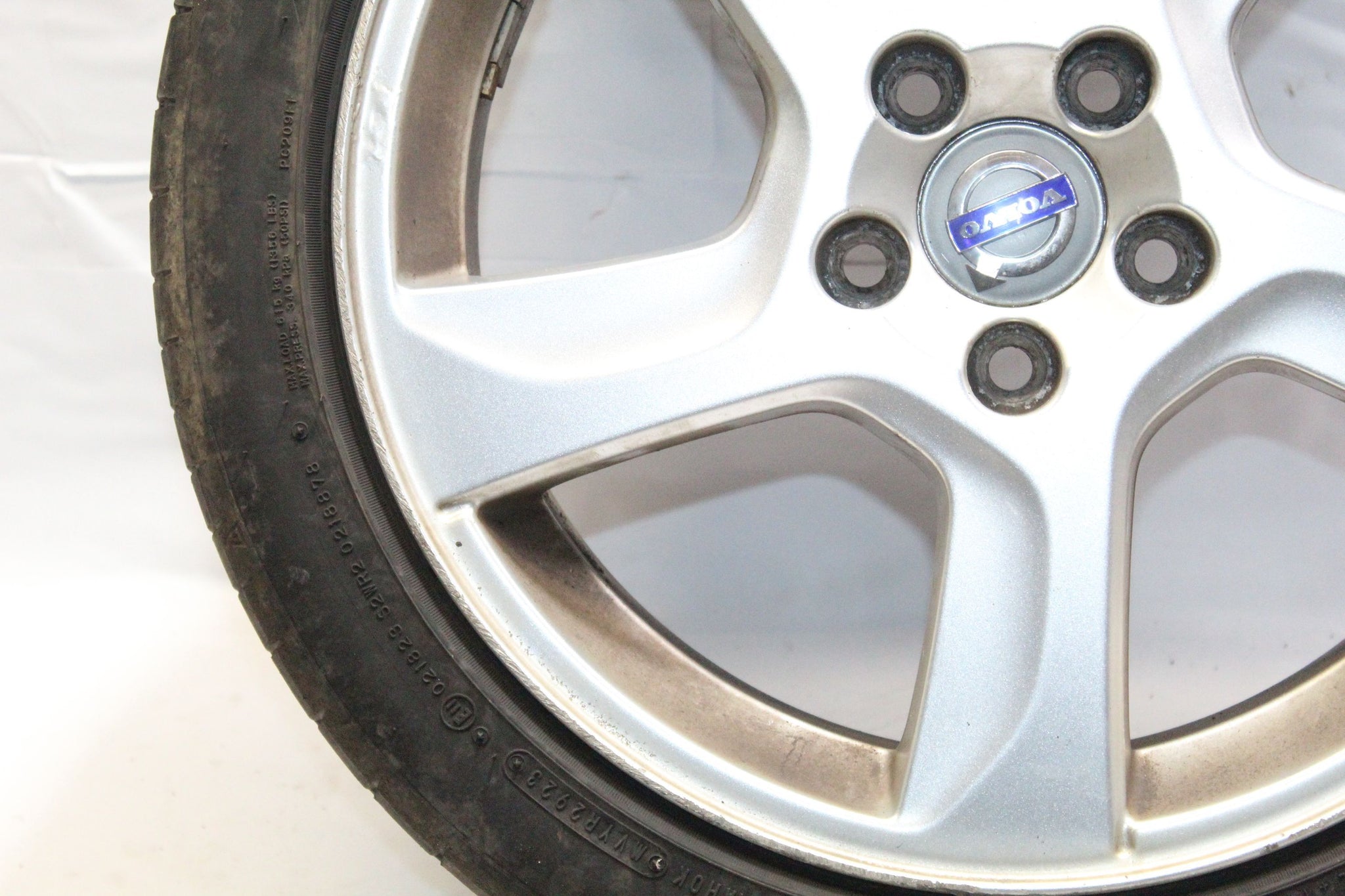 2011 VOLVO V60 Alloy Wheel with Tyre 215/45 R17 3.0MM