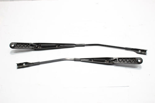 2011 AUDI A1 Wiper Arm Pair 8X2955408 8X2955407