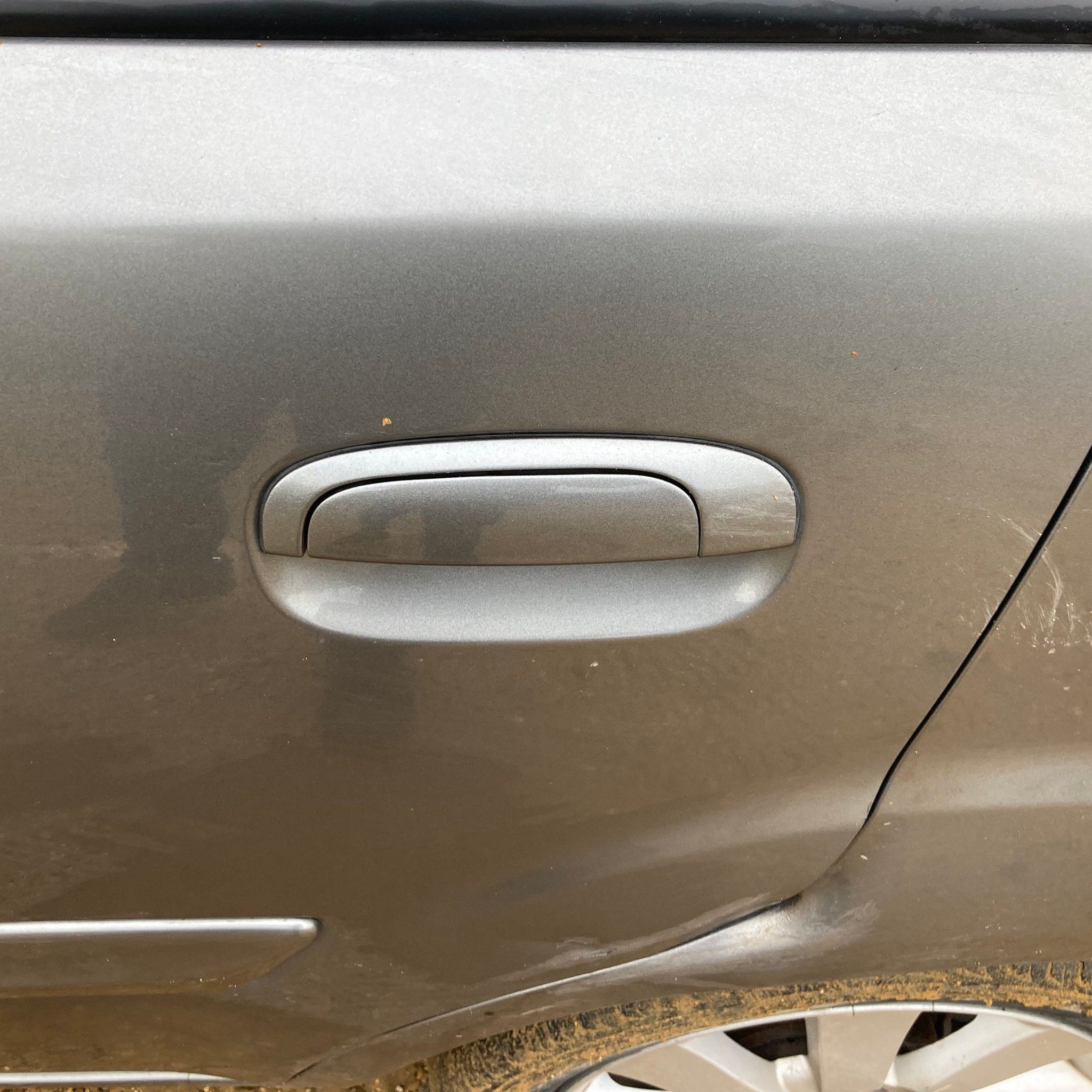 2011 Kia Rio complete rear door passenger side IM TITANIUM