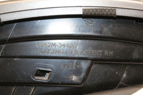 2014 SSANGYONG KORANDO RIGHT SIDE CENTRE AIR VENT 6962M-34400