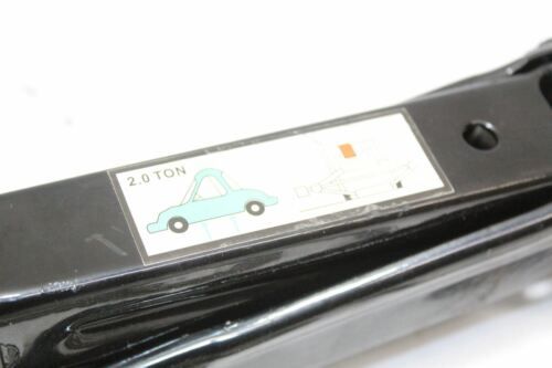 2009 SUBARU IMPREZA JACK KIT WITH TOWING EYE