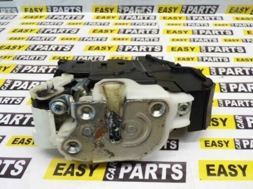 MITSUBISHI COLT RIGHT SIDE REAR DOOR LOCK CATCH