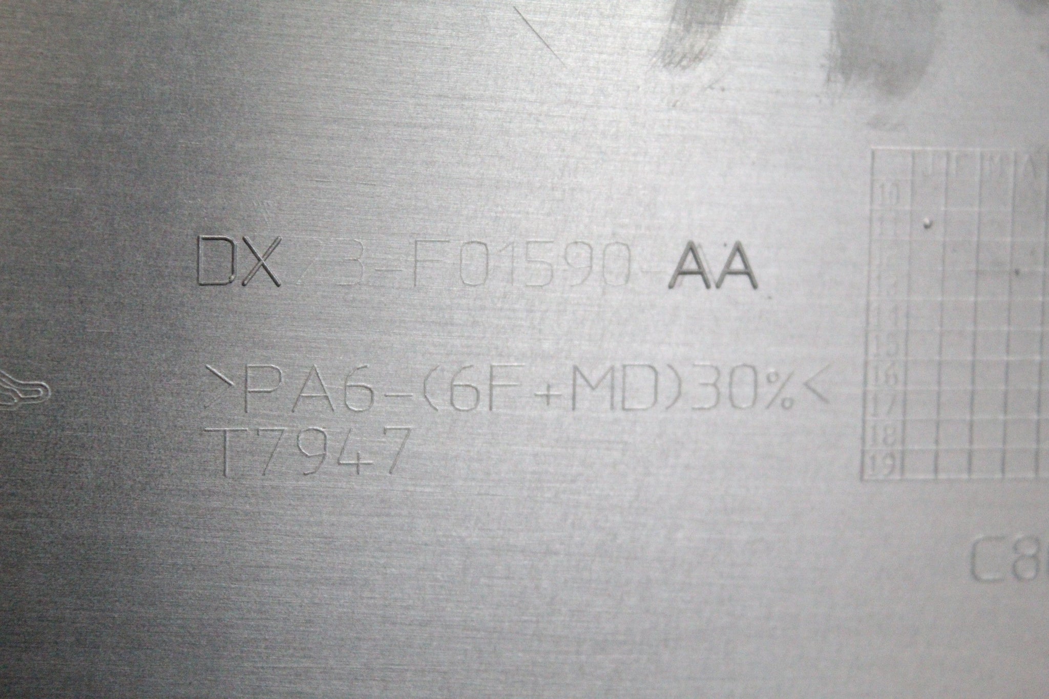 JAGUAR XF 3.0 ENGINE FUSE BOX COVER PANEL TRIM 2013 DX23-F01590-AA