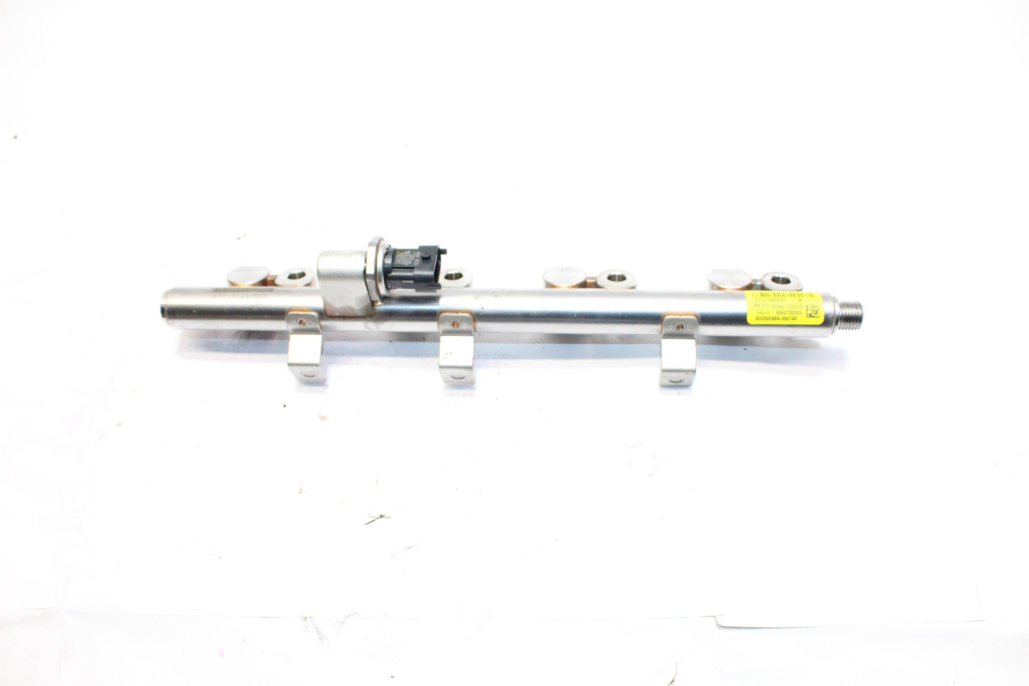 Kia Niro Fuel Injector Rail 35340-03HC0 1.6 2020