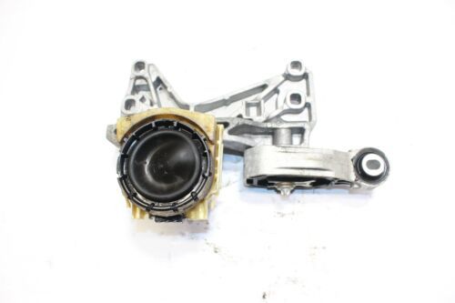 2019 MERCEDES A CLASS W177 2.0 RIGHT SIDE ENGINE MOUNT BRACKET