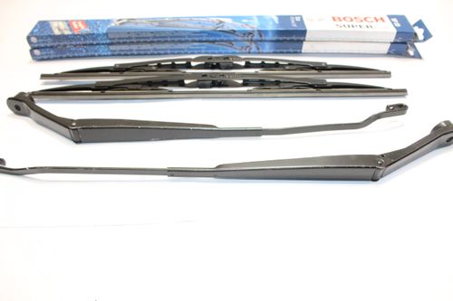 1992 MITSUBISHI GTO FRONT WIPER ARMS WITH BRAND NEW BOSCH BLADES