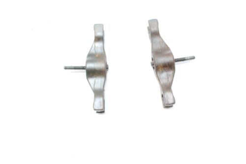 2014 SSANGYONG KORANDO 2.0 FUEL INJECTOR CLAMP BRACKETS WITH BOLTS