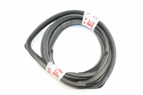 2008 HYUNDAI TUCSON RIGHT SIDE REAR DOOR RUBBER SEAL